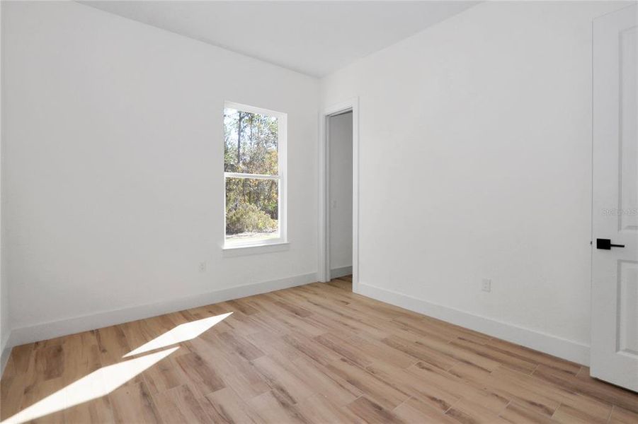 Spacious, unfurnished interior of a new home in , Dunnellon (Image 26).