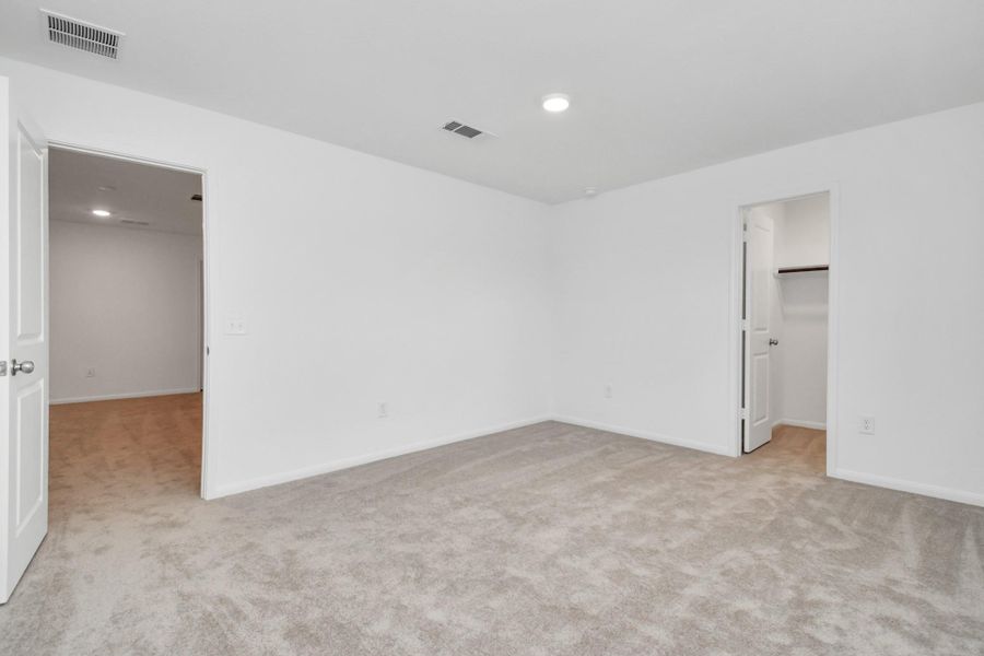 Spacious, unfurnished interior of a new home in Decker Farms, Magnolia (Image 13).