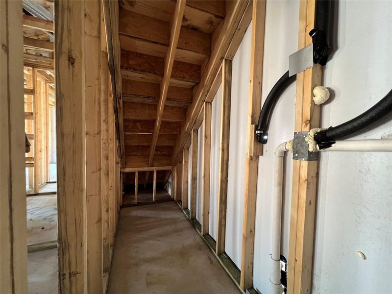 Spacious, unfurnished interior of a new home in Rolling Glen, Hutto (Image 21).