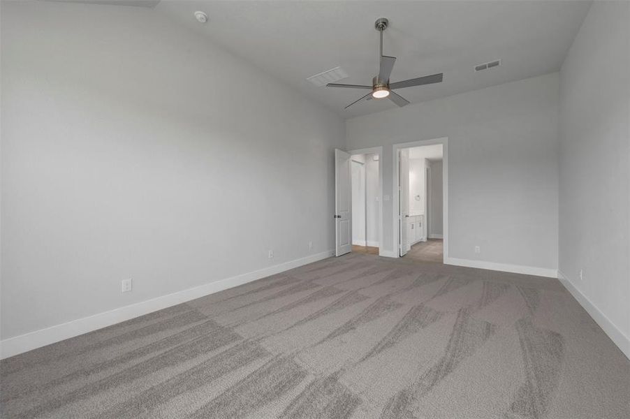Spacious, unfurnished interior of a new home in Aster Park, McKinney (Image 27).