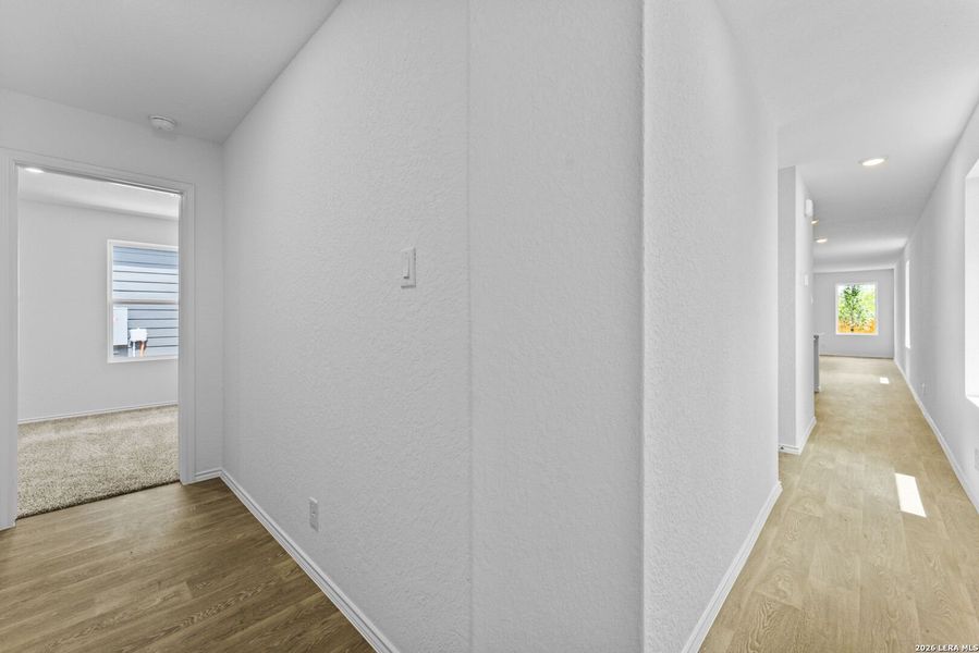 Spacious, unfurnished interior of a new home in Blue Ridge Ranch, San Antonio (Image 22).