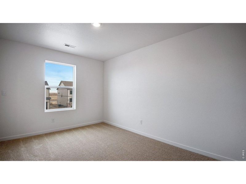 Spacious, unfurnished interior of a new home in Lakeside Canyon, Mead (Image 46). Spacious, unfurnished interior of a new home in Lakeside Canyon, Mead (Image 46).