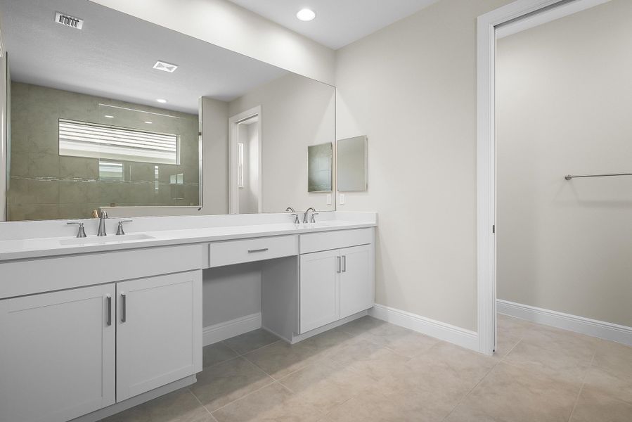 Master Bath | 12507 SW Sunrise Lake Terrace