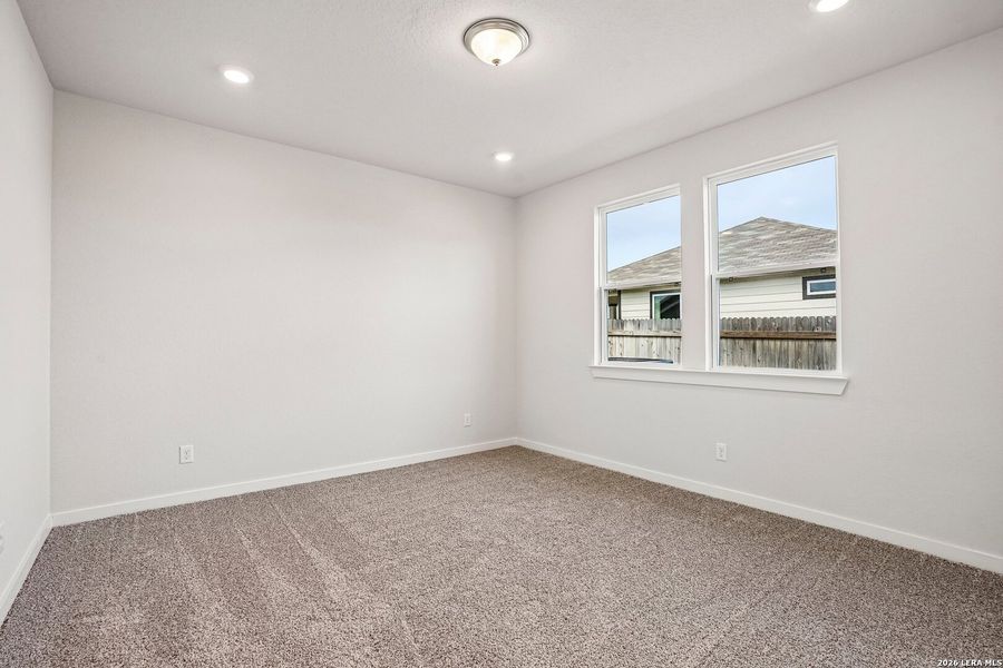 Spacious, unfurnished interior of a new home in Highland Ridge, San Antonio (Image 31). Spacious, unfurnished interior of a new home in Highland Ridge, San Antonio (Image 31).