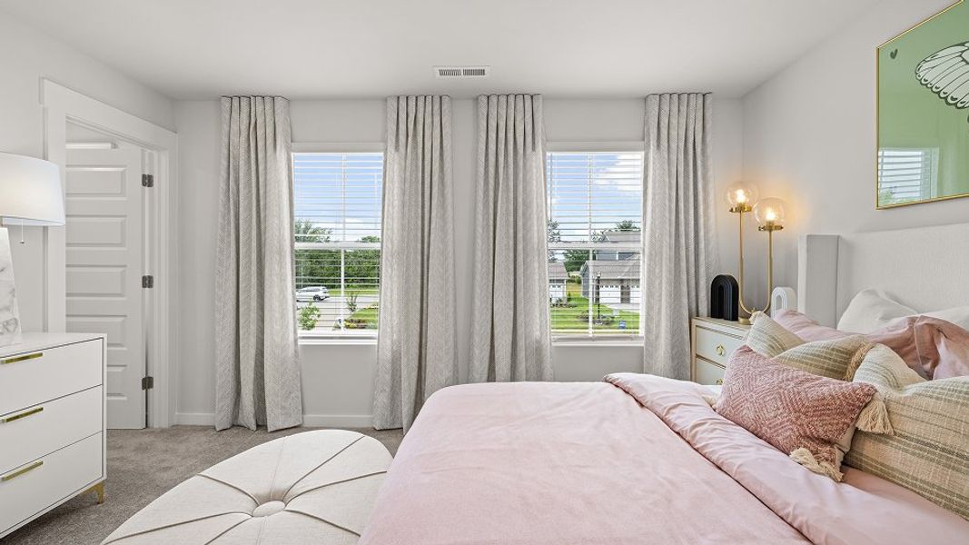 3741 Laurel Bed4 1of4 F2