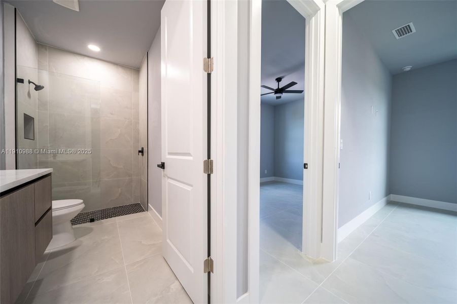 Spacious, unfurnished interior of a new home in , Cape Coral (Image 14). Spacious, unfurnished interior of a new home in , Cape Coral (Image 14).