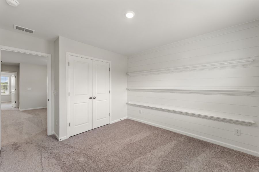 Spacious, unfurnished interior of a new home in Tucker Ridge, Pendleton (Image 23).