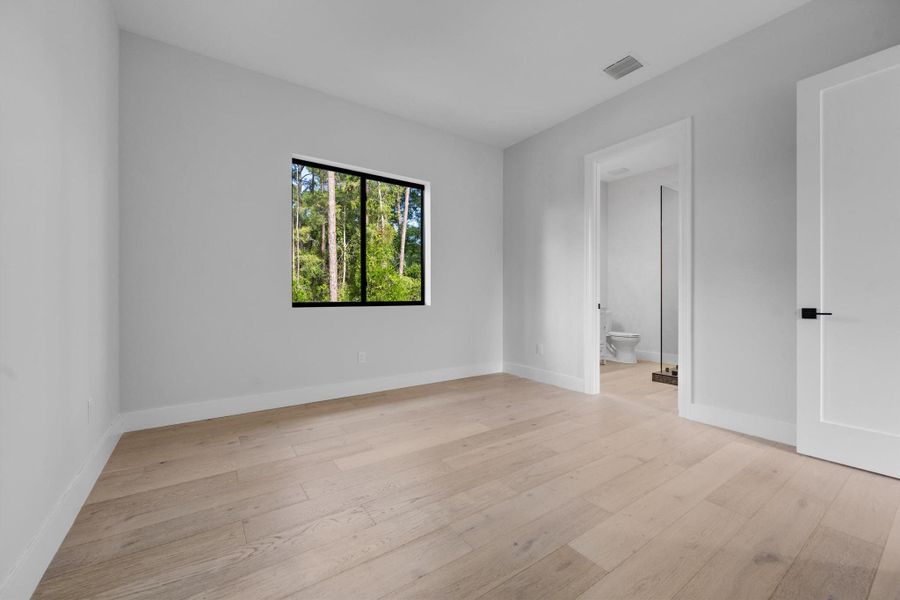 Spacious, unfurnished interior of a new home in , Wellington (Image 40).