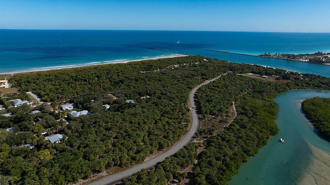 Natural landscape and outdoor views near Veranda Oaks in Port St. Lucie (Image 63).