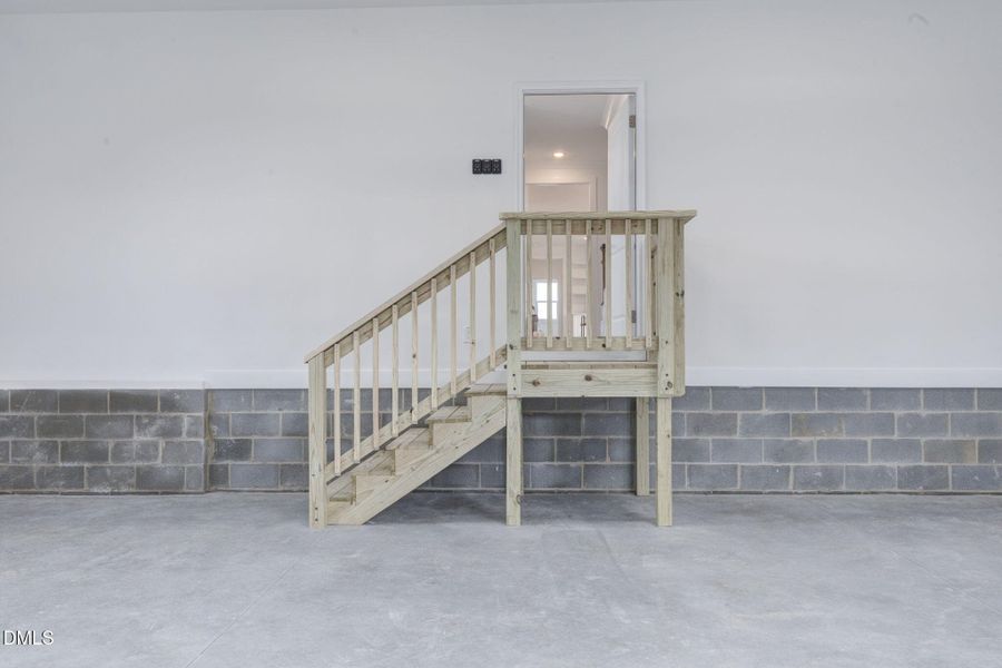 83-web-or-mls-Roombiance83