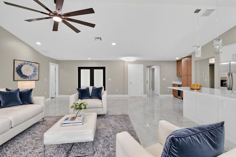 54-web-or-mls-P1171202 virtually staged