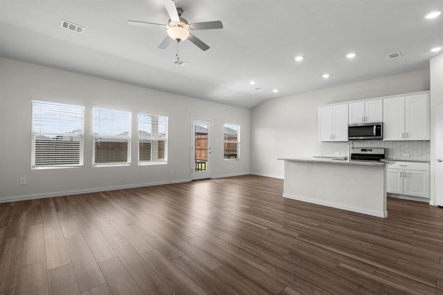 Image 39 of a home in Cibolo Hills. Image 39 of a home in Cibolo Hills.