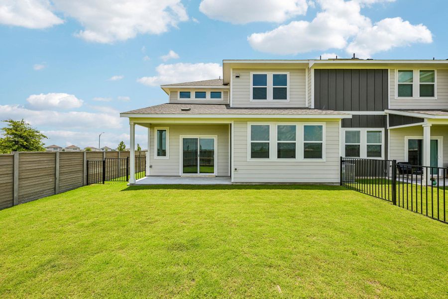Exterior details and patio area of a home in Avery Centre, Round Rock (Image 26).