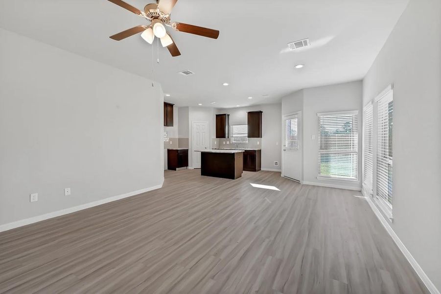 Spacious, unfurnished interior of a new home in , Dayton (Image 24).