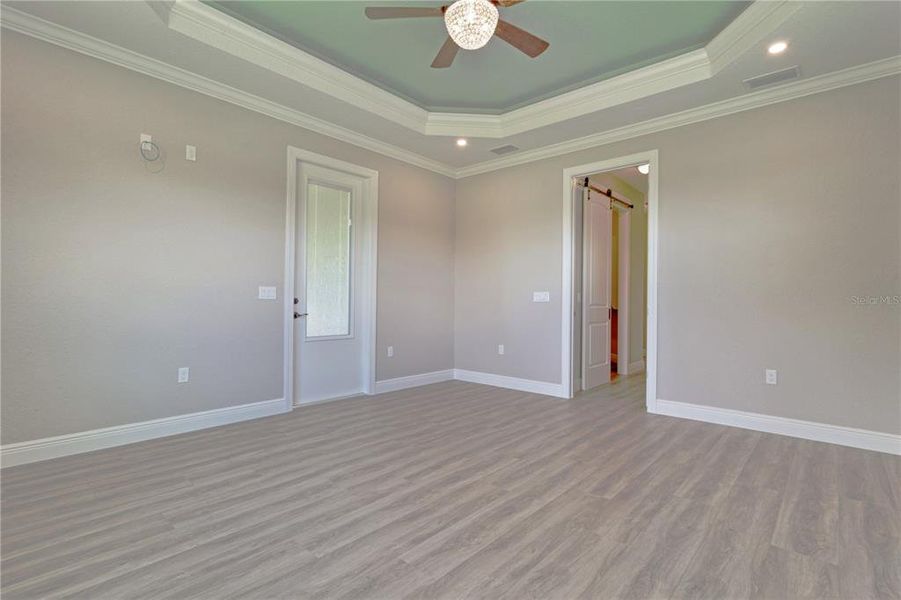 Spacious, unfurnished interior of a new home in , Dunnellon (Image 27). Spacious, unfurnished interior of a new home in , Dunnellon (Image 27).
