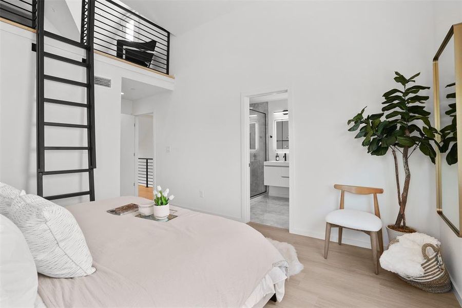 Furnished interior view inside a new home in , Dallas (Image 16).