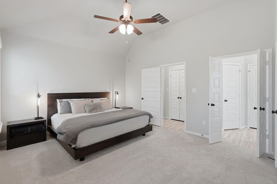 Furnished interior view inside a new home in Lexington Heights, Willis (Image 10).