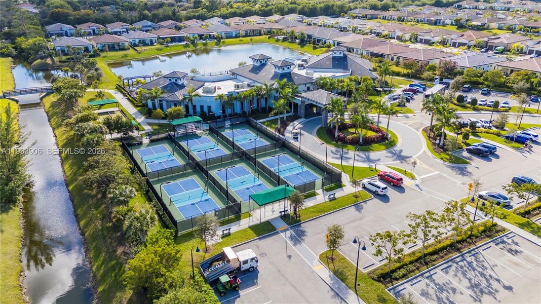 Image 37 of a home in .