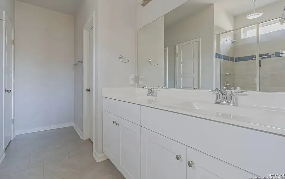 Furnished interior view inside a new home in Hunter's Ranch, San Antonio (Image 4). Furnished interior view inside a new home in Hunter's Ranch, San Antonio (Image 4).