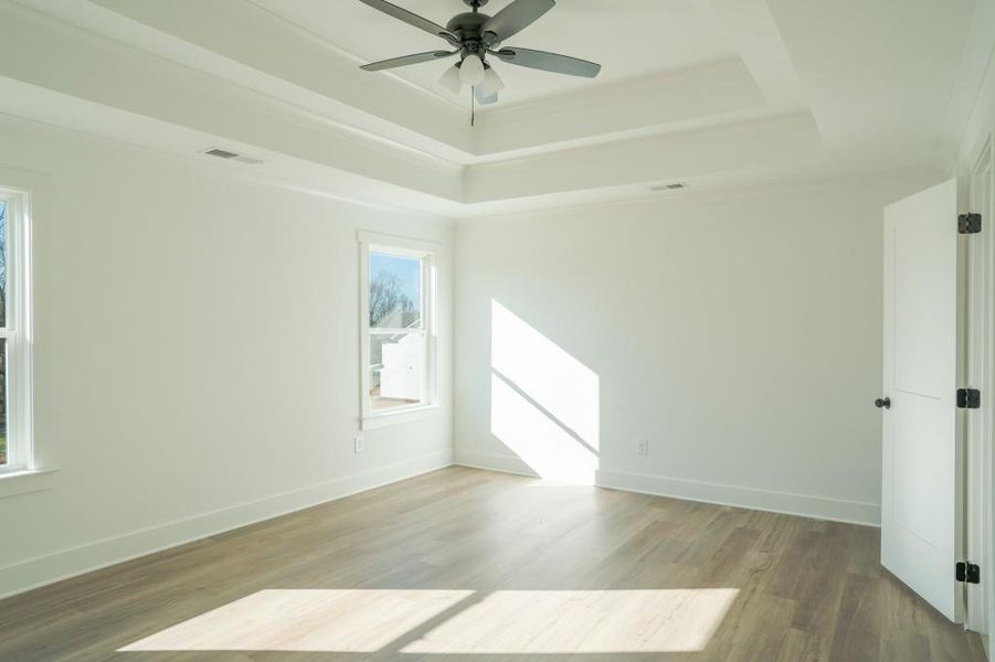 Spacious, unfurnished interior of a new home in Magnolia Ridge, Monroe (Image 30).