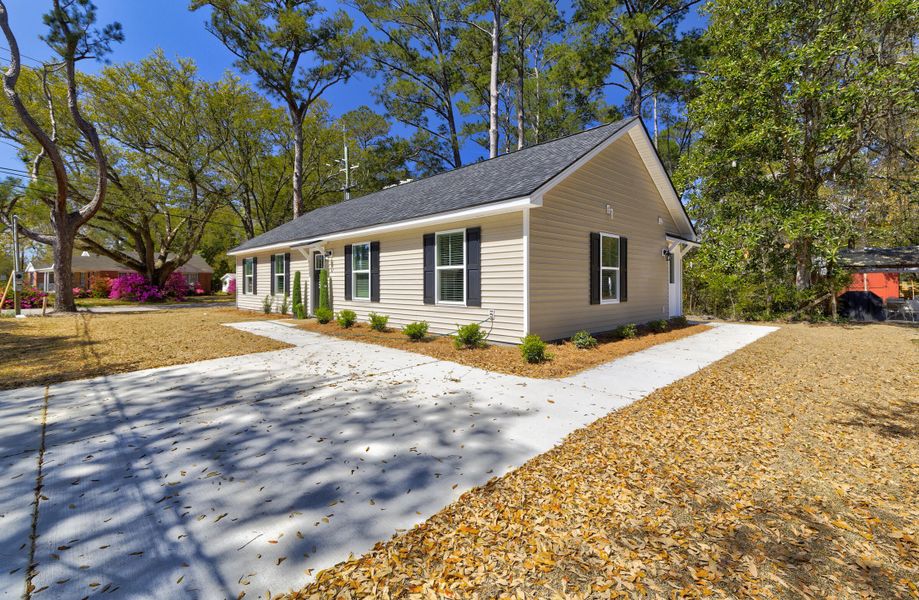 Front exterior of a new home in , Walterboro, SC, highlighting curb appeal (Image 26).