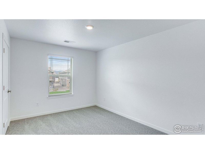 Spacious, unfurnished interior of a new home in Hansen Farm, Fort Collins (Image 42).