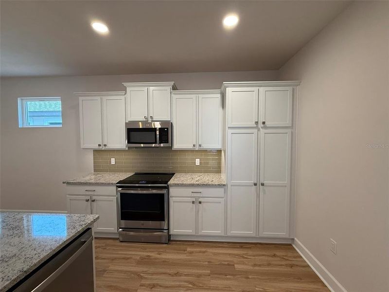 Furnished interior view inside a new home in Lugano, Gainesville (Image 7).