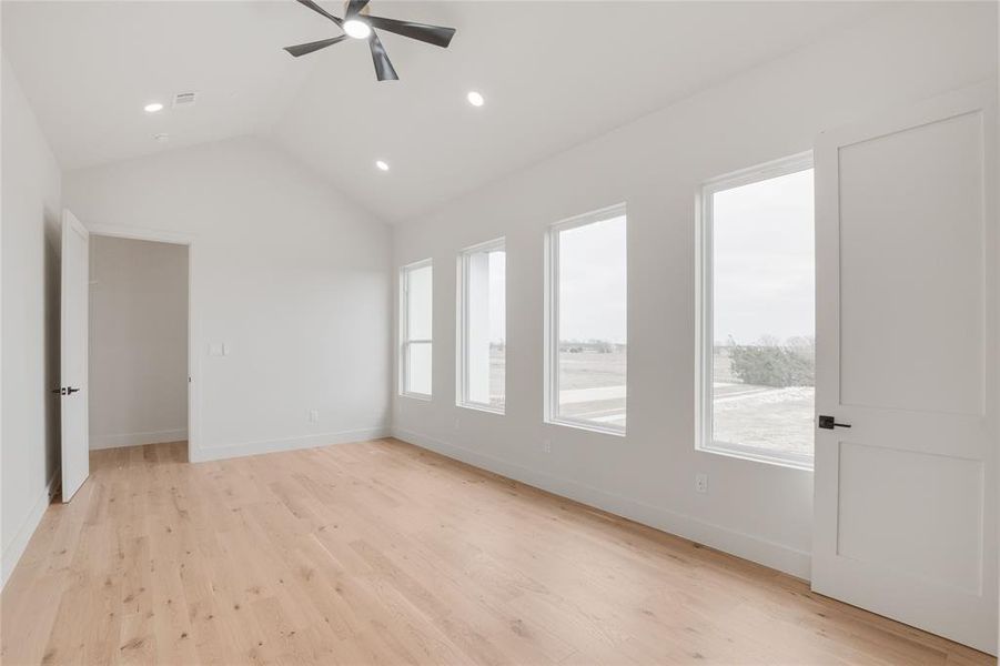 Spacious, unfurnished interior of a new home in , Red Oak (Image 21).