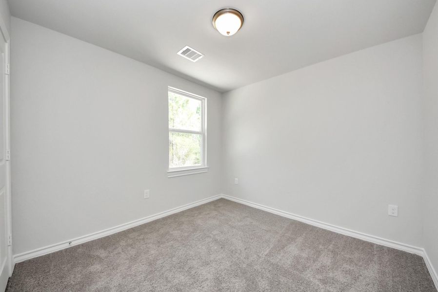 Spacious, unfurnished interior of a new home in Santa Fe, Cleveland (Image 27).