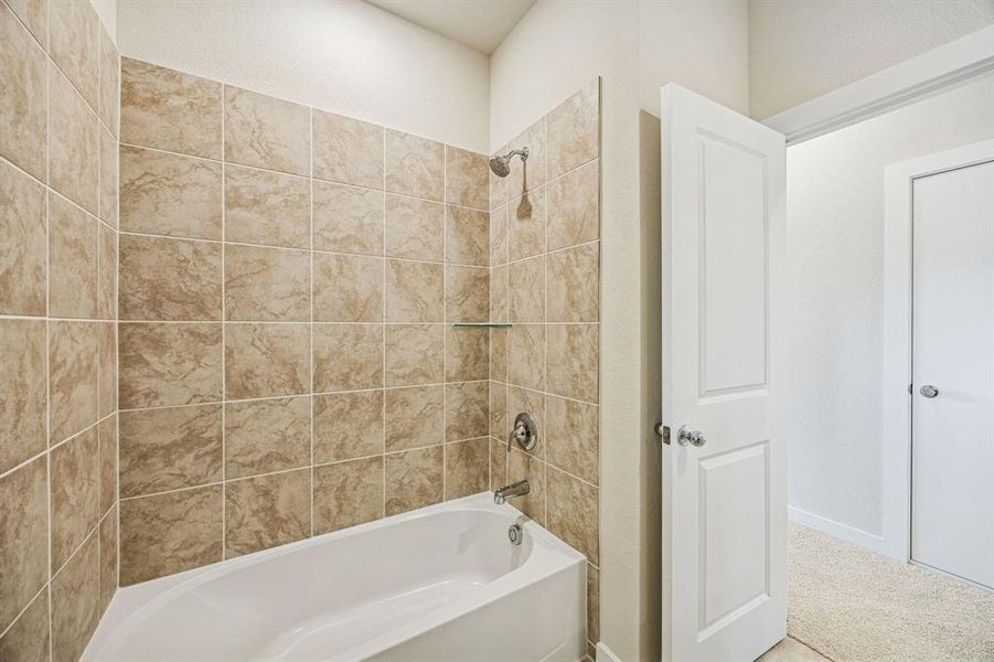 Furnished interior view inside a new home in Freeman Farms, Kaufman (Image 6). Furnished interior view inside a new home in Freeman Farms, Kaufman (Image 6).