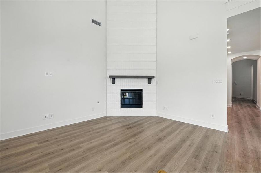 102021RollingOaksDriveCAMBR004