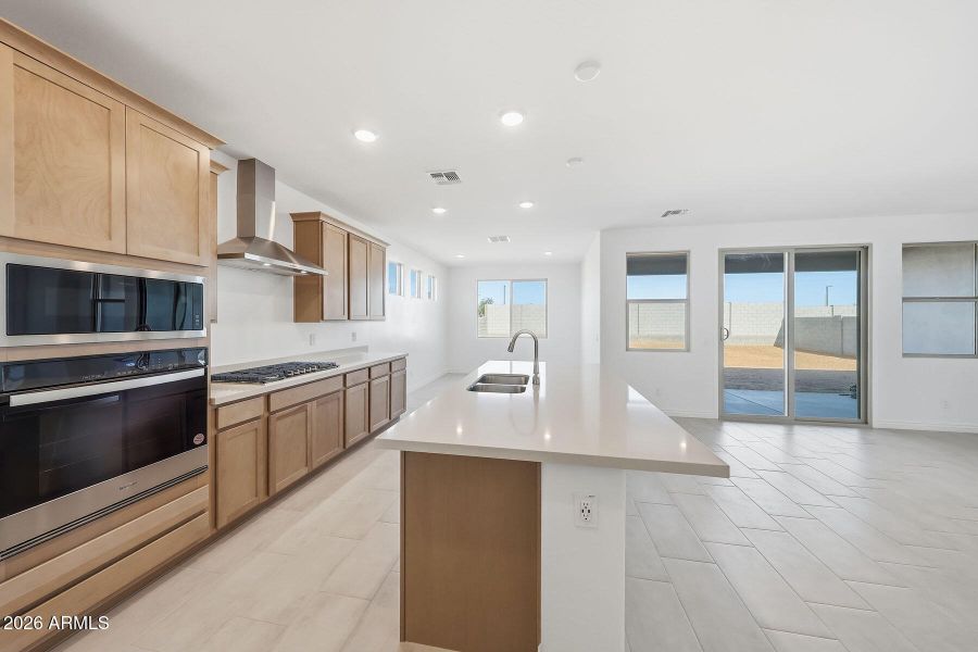 PHX_Miravida_Lot 1175_Dove_14798_Kitchen PHX_Miravida_Lot 1175_Dove_14798_Kitchen