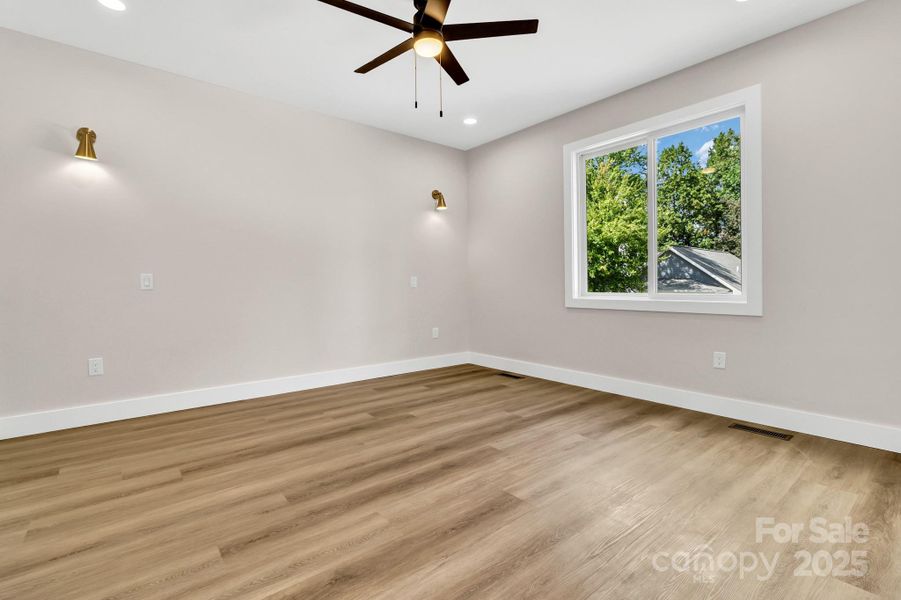 Spacious, unfurnished interior of a new home in , Asheville (Image 36).