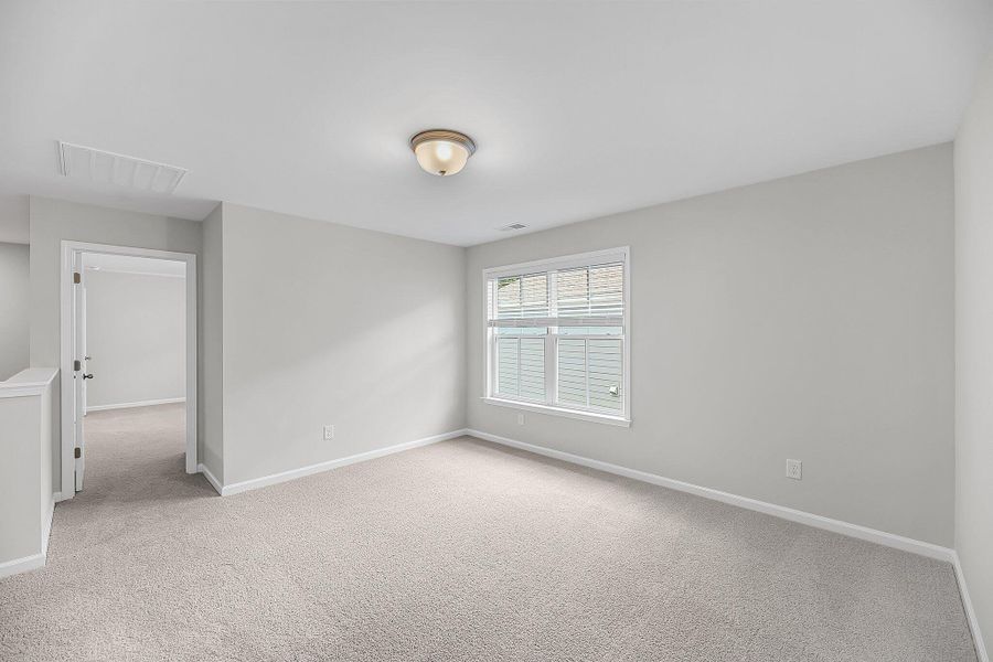 Spacious, unfurnished interior of a new home in Sweetgrass Station, Summerville (Image 15). Spacious, unfurnished interior of a new home in Sweetgrass Station, Summerville (Image 15).