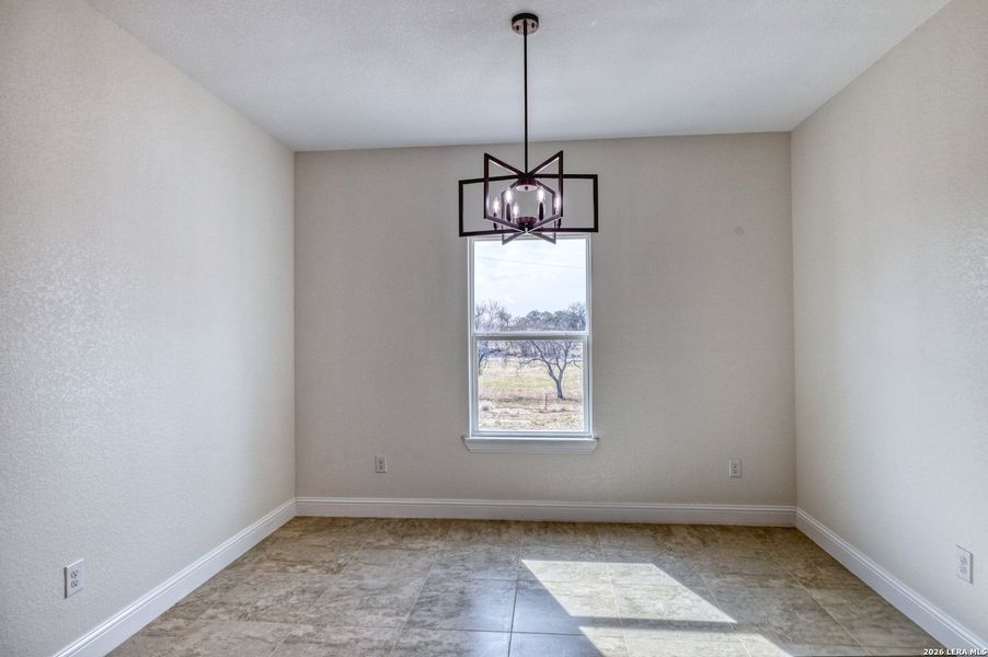 Spacious, unfurnished interior of a new home in , Uvalde (Image 18).