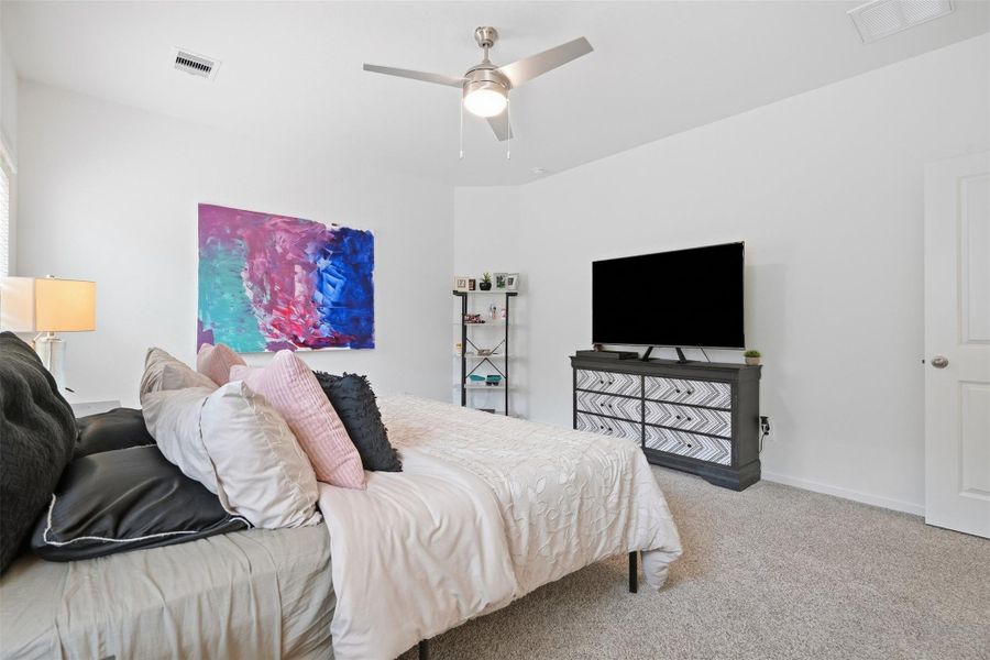 Very large room Very large room