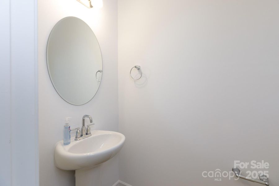 Image 24 of a home in .