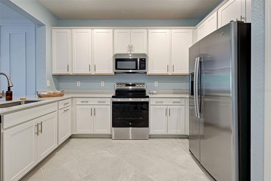 Furnished interior view inside a new home in , Englewood (Image 31).