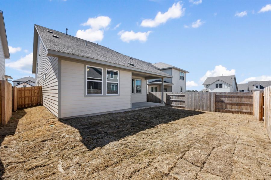 Representative images and renderings are for illustrative purposes. Actual structural options and design finishes of home may vary.