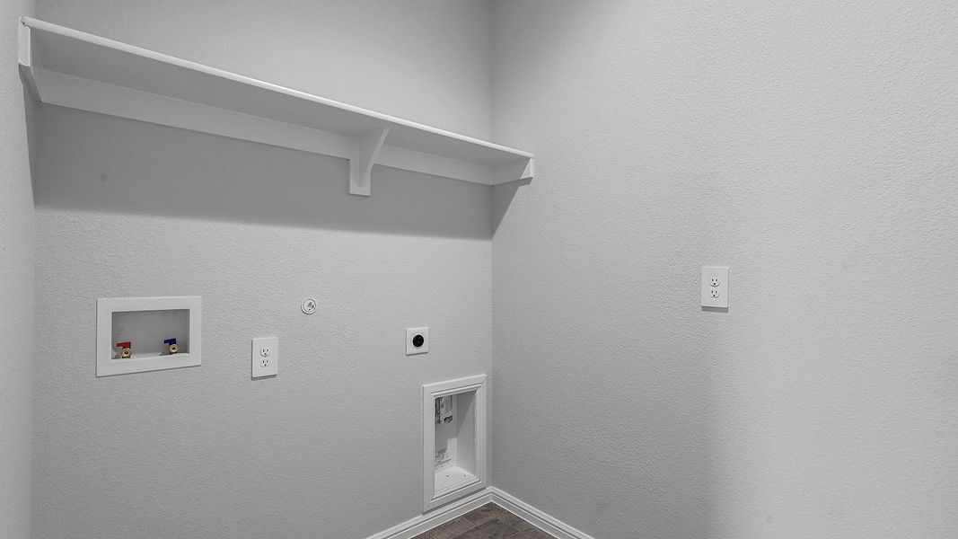 Spacious, unfurnished interior of a new home in Lankford Farms, Cleburne (Image 16).