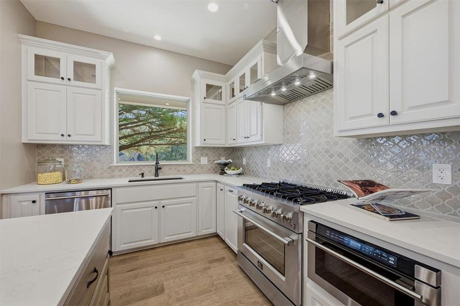 Commercial stove and  Microwave