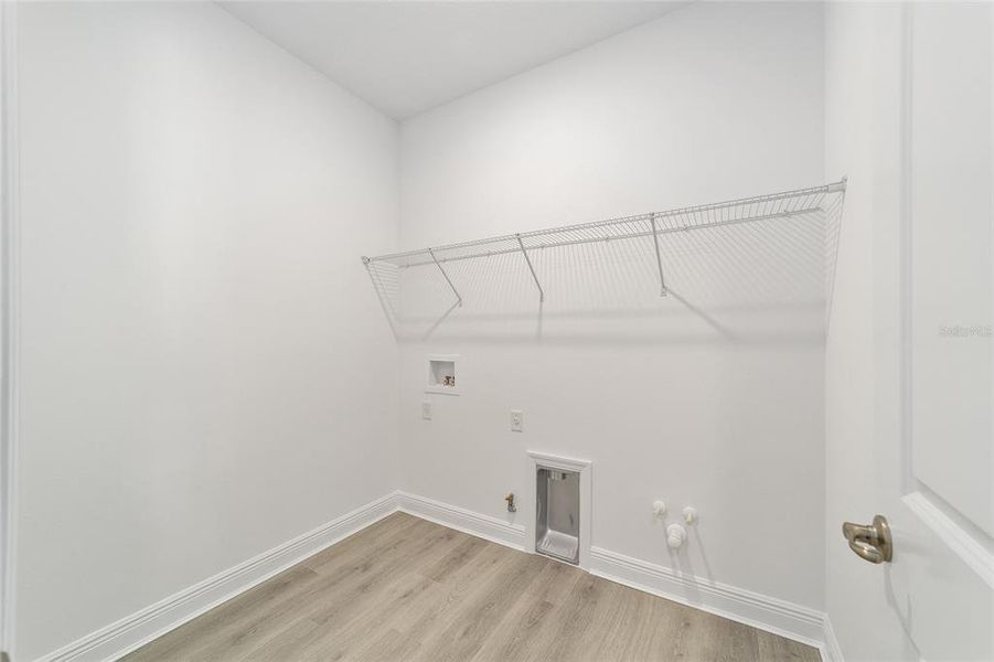 Spacious, unfurnished interior of a new home in , Ocala (Image 39).