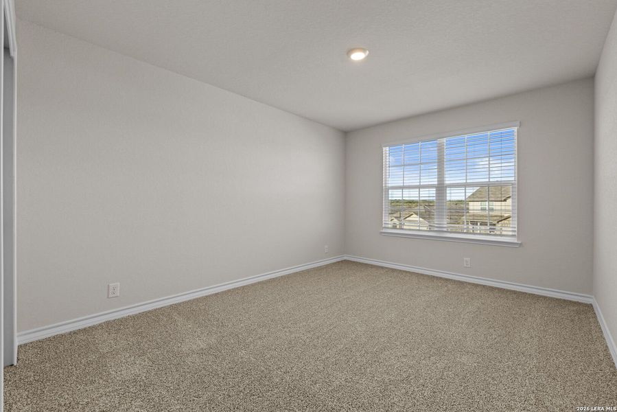 Spacious, unfurnished interior of a new home in Redbird Ranch, San Antonio (Image 24).
