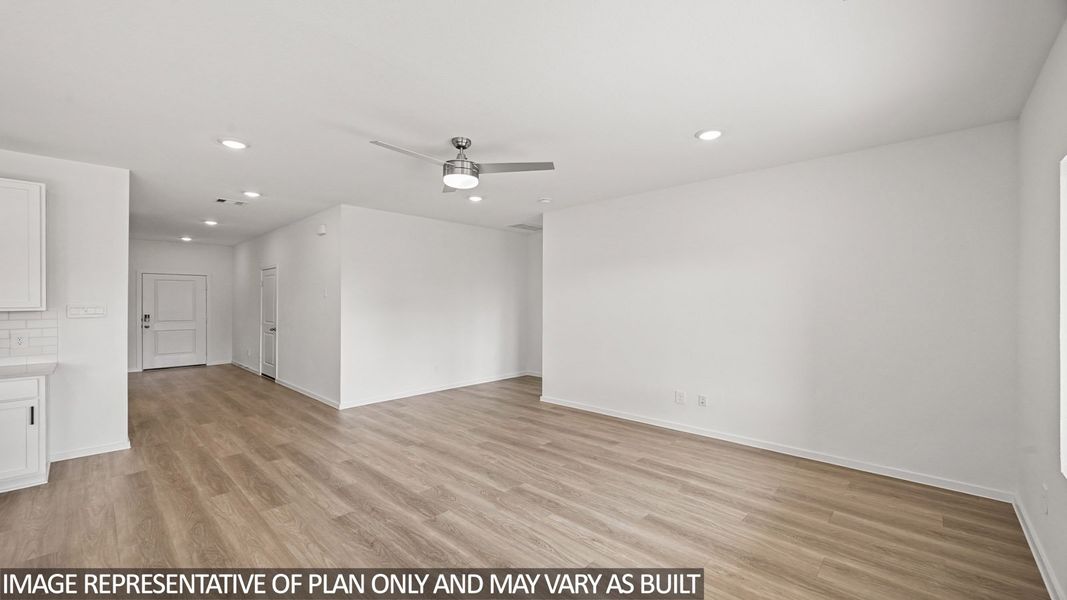 Spacious, unfurnished interior of a new home in Sunterra, Katy (Image 12).