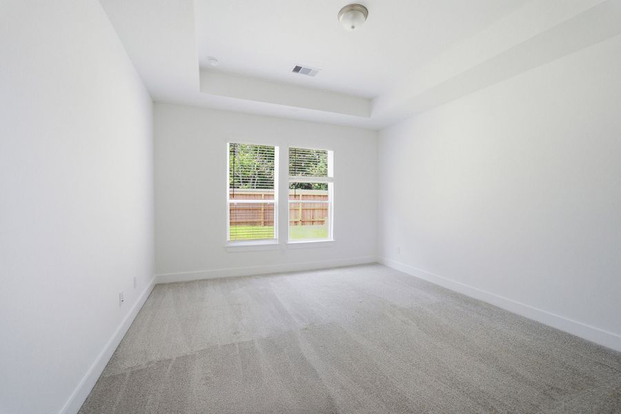 Spacious, unfurnished interior of a new home in Sundance Cove, Crosby (Image 33).