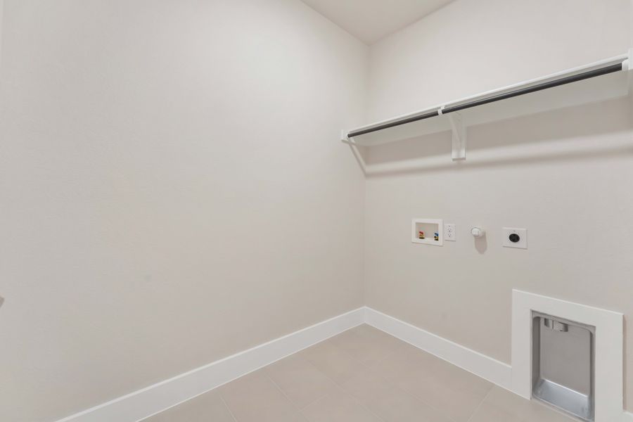 Spacious, unfurnished interior of a new home in Union Park, Little Elm (Image 24). Spacious, unfurnished interior of a new home in Union Park, Little Elm (Image 24).