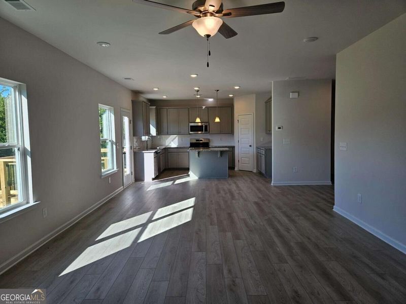 Spacious, unfurnished interior of a new home in Maddox Station, Eatonton (Image 16). Spacious, unfurnished interior of a new home in Maddox Station, Eatonton (Image 16).