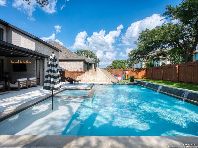 Image 43 of a home in Balcones Creek 70'. Image 43 of a home in Balcones Creek 70'.