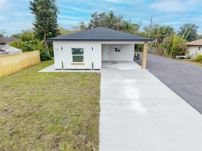 Exterior details and patio area of a home in , Sebring (Image 30).