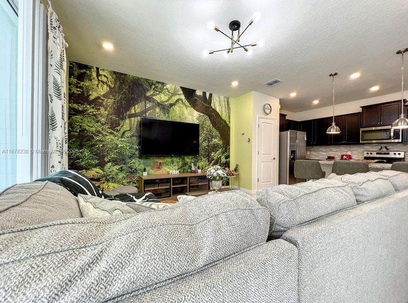 Furnished interior view inside a new home in , Davenport (Image 50).